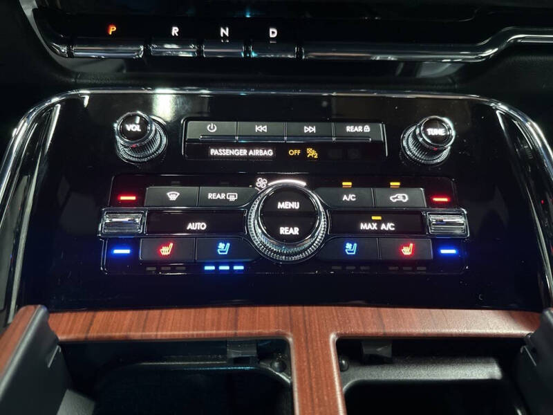 2023 Lincoln Navigator L Reserve