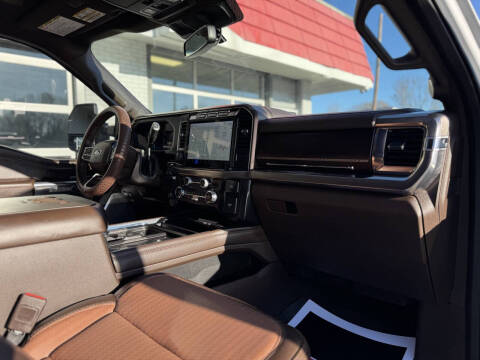 2023 Ford F-450 Super Duty King Ranch