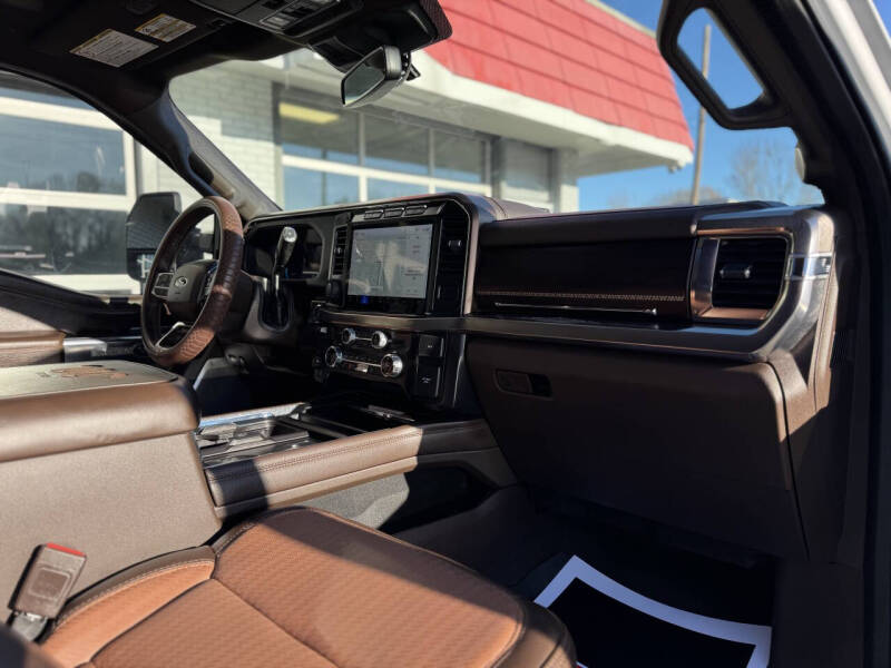 2023 Ford F-450 Super Duty King Ranch