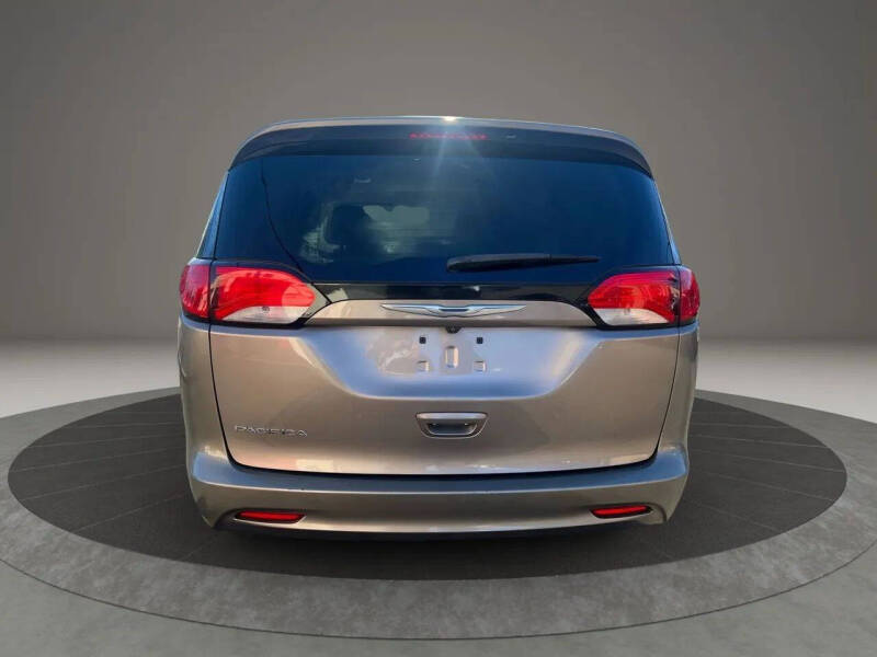 2017 Chrysler Pacifica Touring