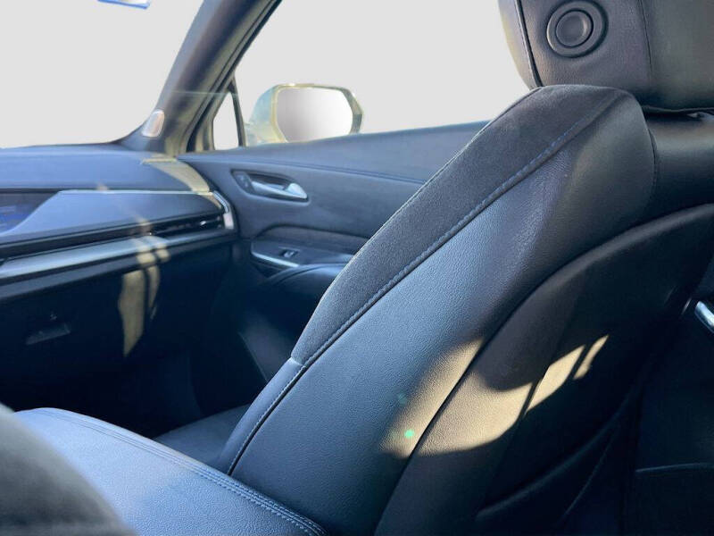 2024 Cadillac XT4 Sport