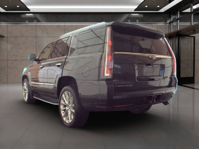 2017 Cadillac Escalade Luxury