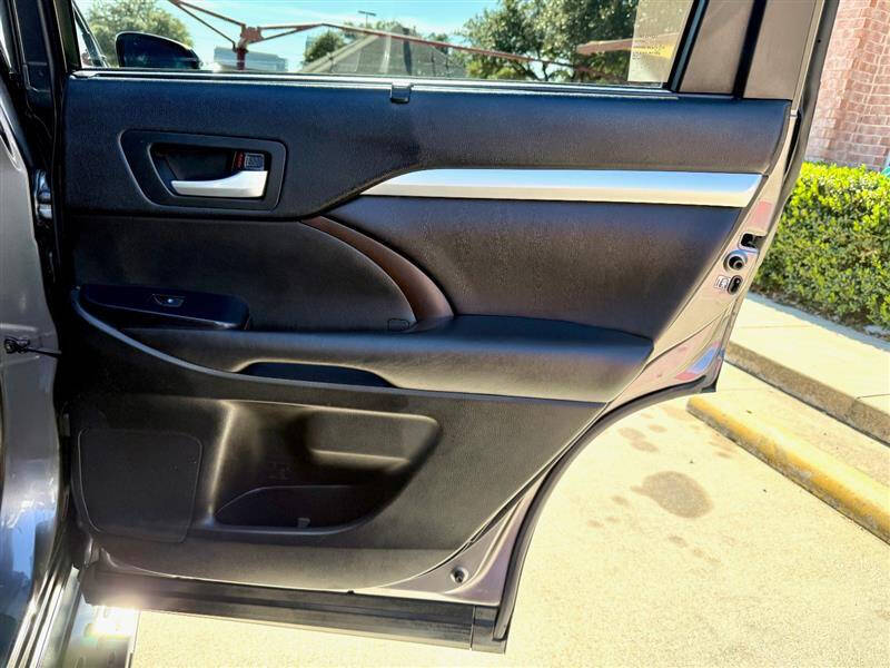 2017 Toyota Highlander XLE