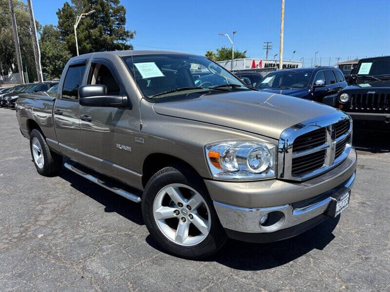 Gold 2008 Dodge Ram 1500 SLT 2