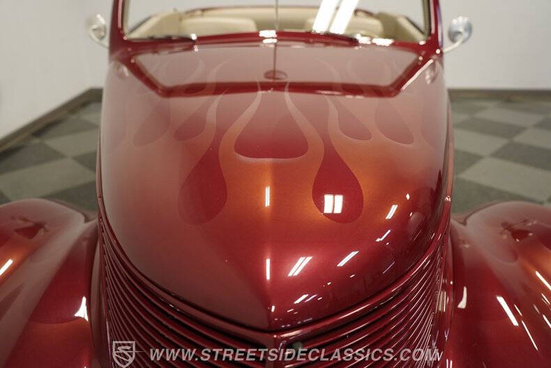 1937 Ford Cabriolet