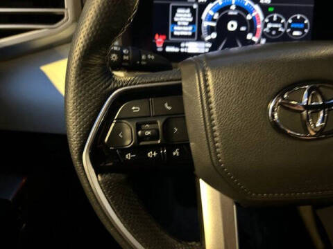 2025 Toyota Sequoia SR5