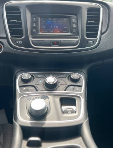 2016 Chrysler 200 Limited
