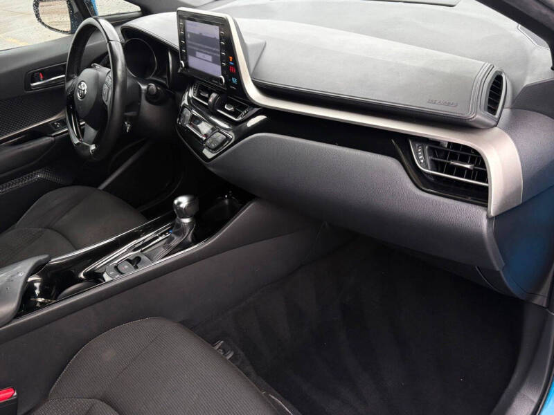 2019 Toyota C-HR XLE