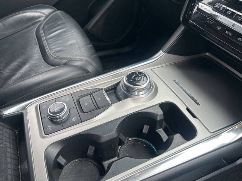 2021 Ford Explorer Platinum