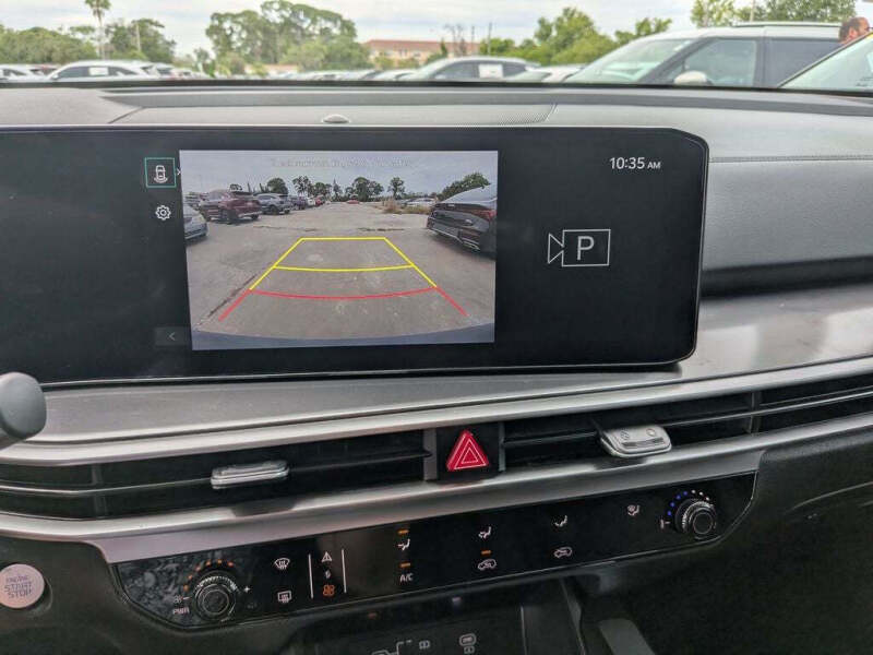 2024 Kia Sorento LX