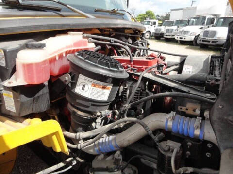 2013 Freightliner M2 106