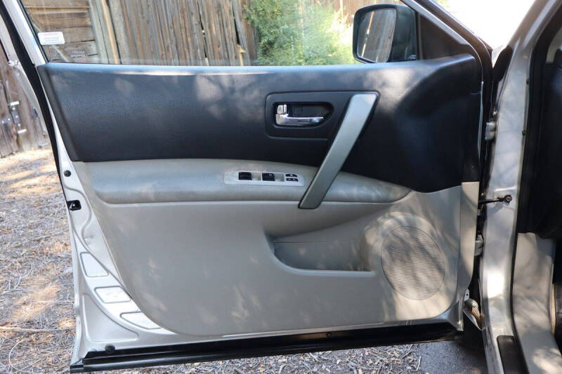 2011 Nissan Rogue SV