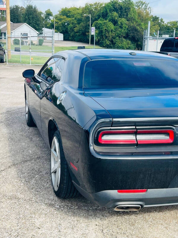 2016 Dodge Challenger SXT