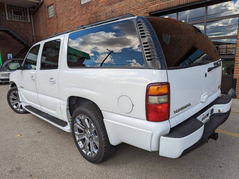 2003 GMC Yukon XL Denali