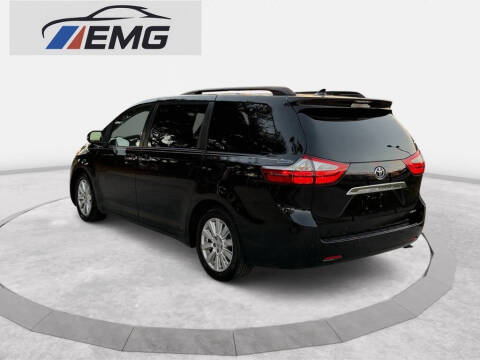 2015 Toyota Sienna