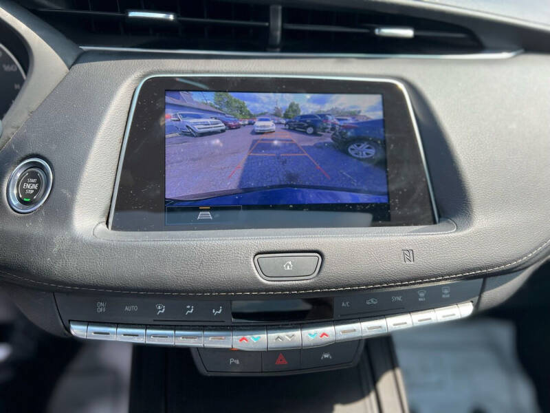 2021 Cadillac XT4 Premium Luxury