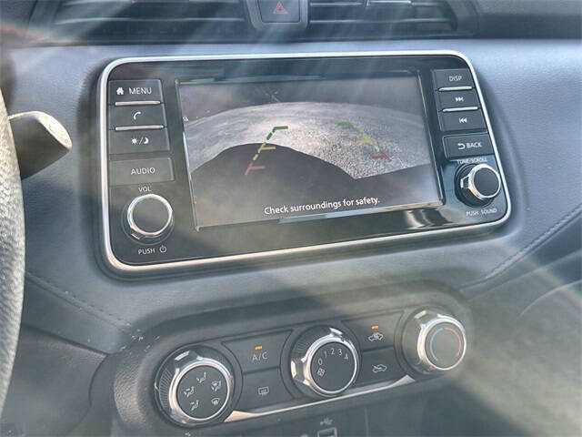 2025 Nissan Versa SV