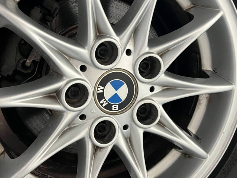 2004 BMW Z4 2.5i