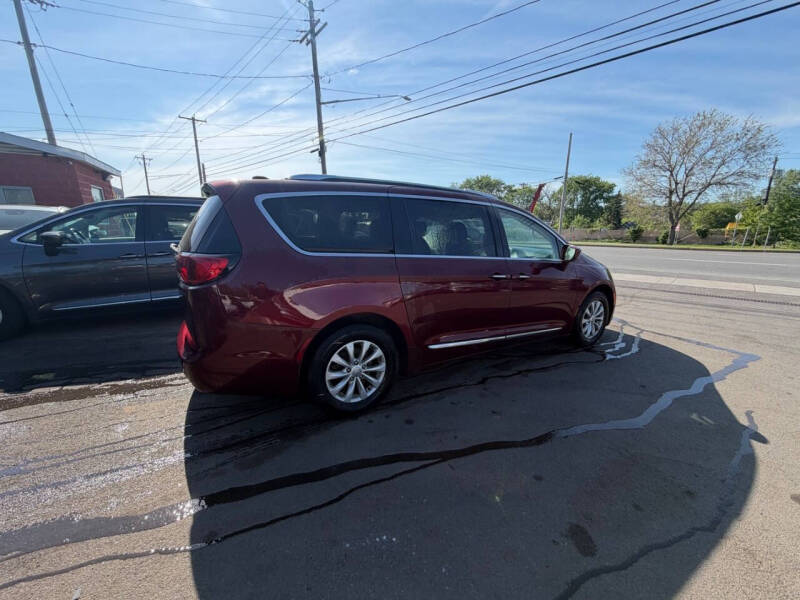 2019 Chrysler Pacifica Touring L