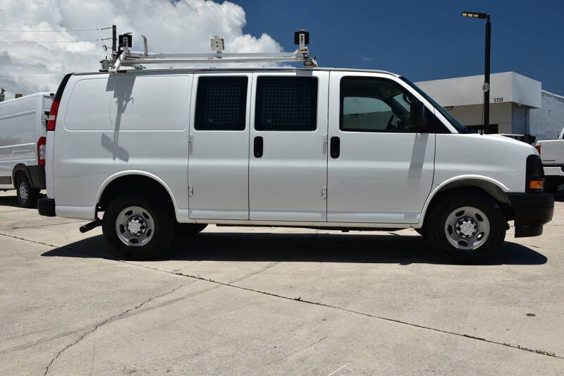 2017 Chevrolet Express 2500