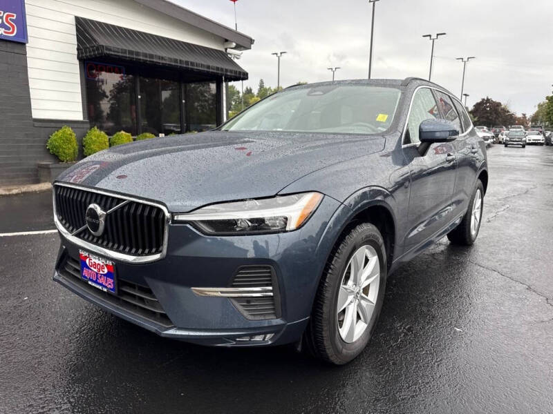 2022 Volvo XC60 B5 Momentum