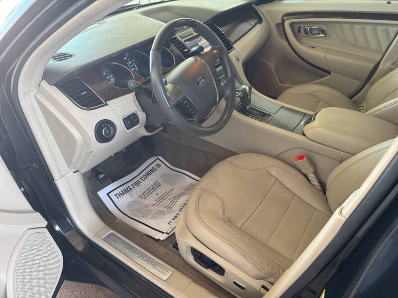 2011 Ford Taurus Limited