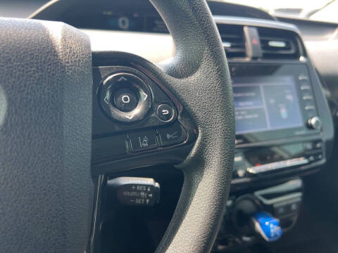 2021 Toyota Prius LE