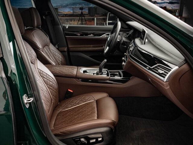 2022 BMW 7 Series ALPINA B7 xDrive