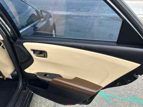 2013 Toyota Avalon XLE Premium