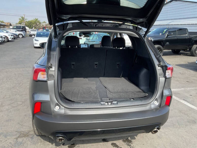 2022 Ford Escape SE
