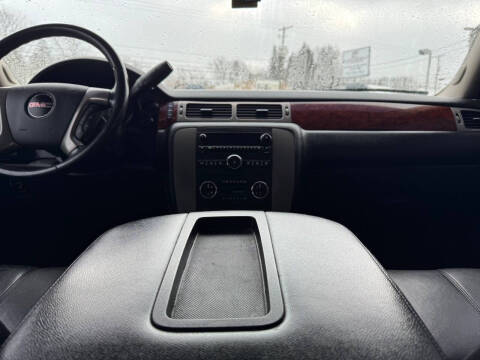 2011 GMC Yukon XL SLT 2500