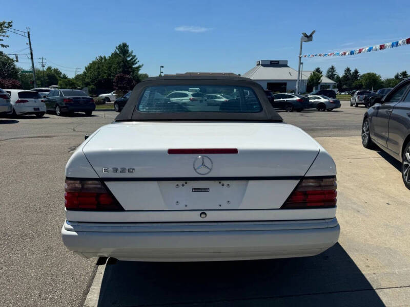 1995 Mercedes-Benz E-Class E 320
