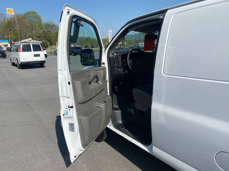 2021 Chevrolet Express 2500