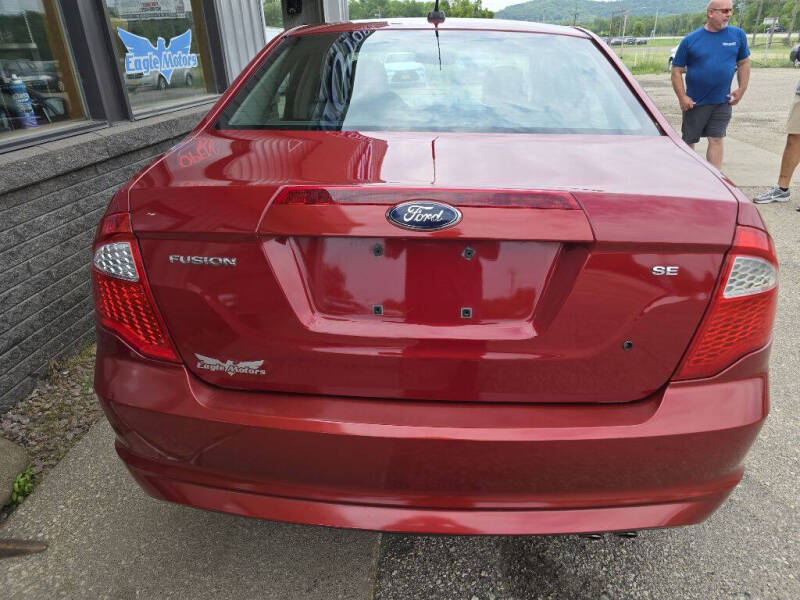 Used 2010 Ford Fusion SE with VIN 3FAHP0HA9AR162440 for sale in La Crescent, Minnesota