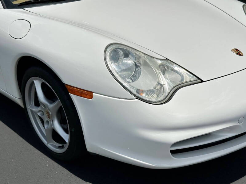 2004 Porsche 911 Carrera