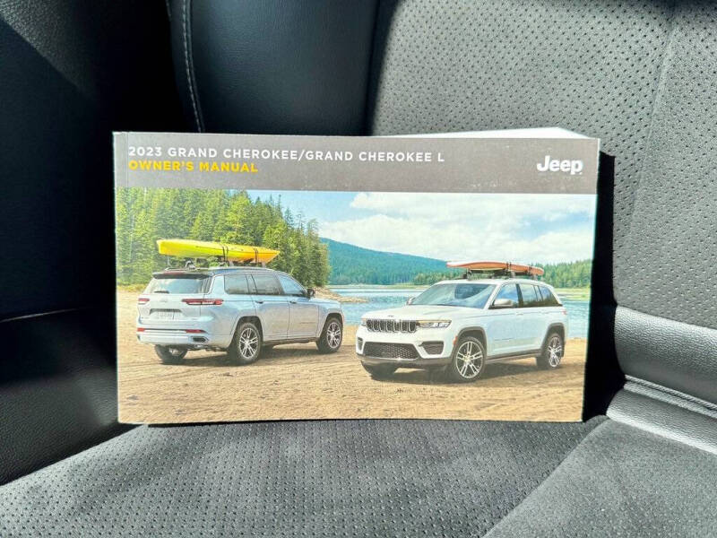 2023 Jeep Grand Cherokee Altitude