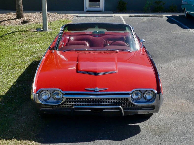 1962 Ford Thunderbird