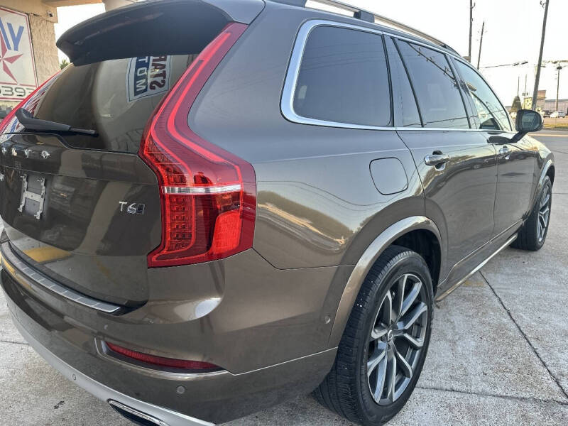 2017 Volvo XC90 T6 Momentum