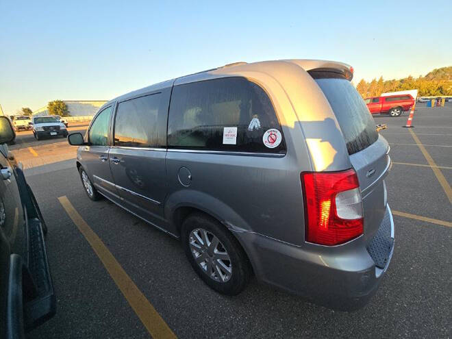 2014 Chrysler Town and Country for sale at LUXURY IMPORTS AUTO SALES INC in Ham Lake, MN