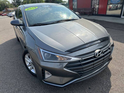 2019 Hyundai Elantra for sale at 4 Wheels Premium Pre-Owned Vehicles in Youngstown OH