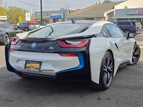 2016 BMW i8