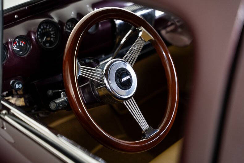 1940 Lincoln Zephyr