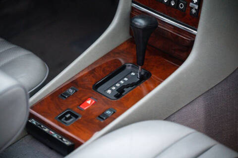 1986 Mercedes-Benz 560-Class 560 SL