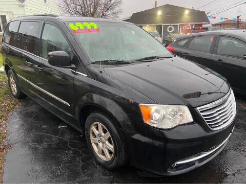 2012 Chrysler Town and Country for sale at Trinity Motors in Lackawanna NY