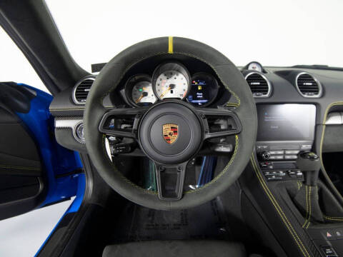 2025 Porsche 718 Cayman GT4 RS