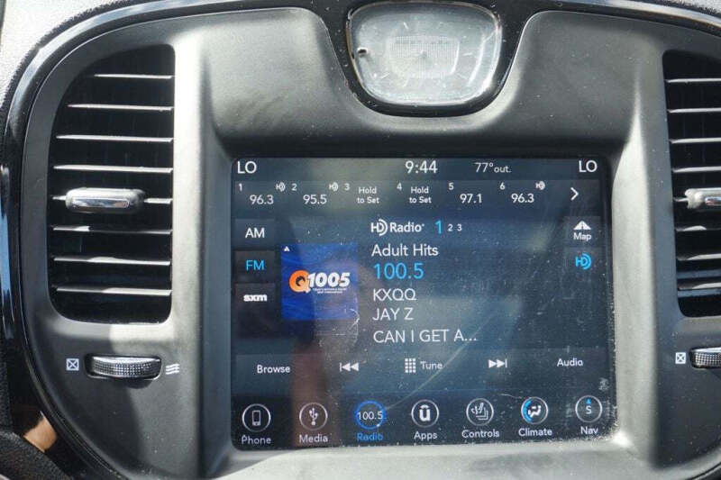 2018 Chrysler 300 S