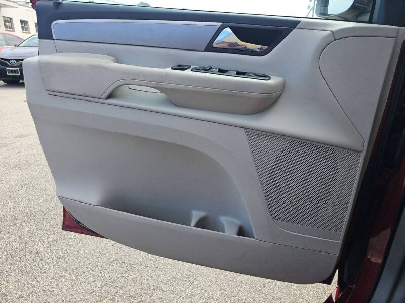 2011 Volkswagen Routan