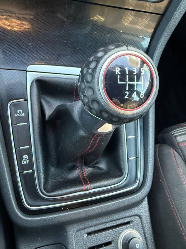 2016 Volkswagen Golf GTI S