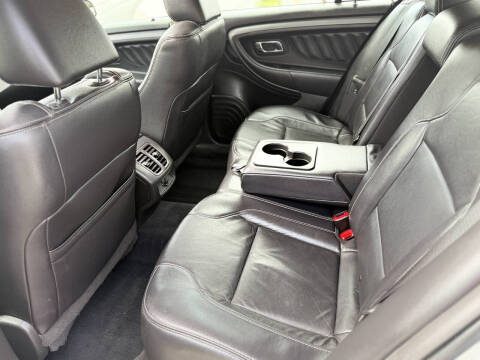 2011 Ford Taurus SEL