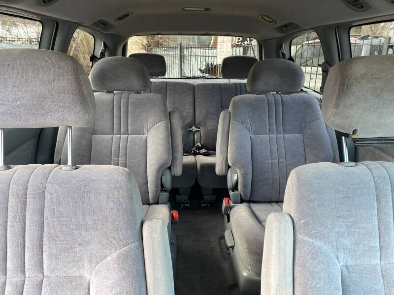2001 Toyota Sienna LE